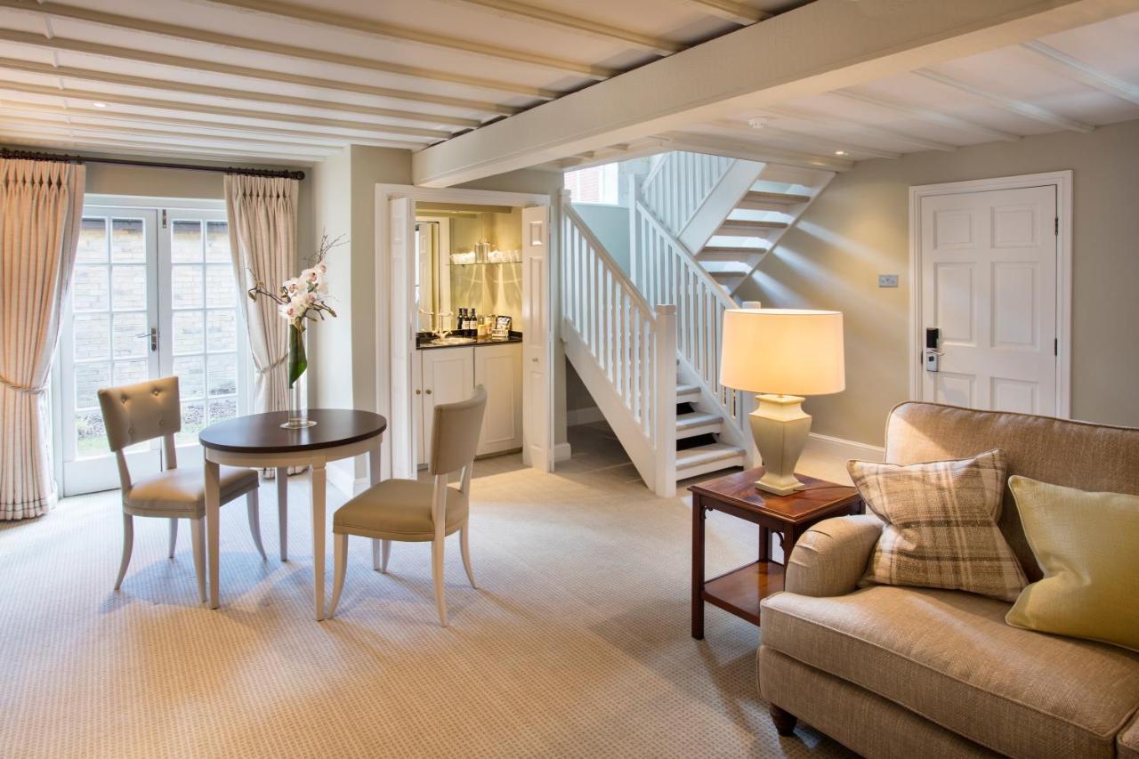 Foxhills Club & Resort Ottershaw Eksteriør bilde