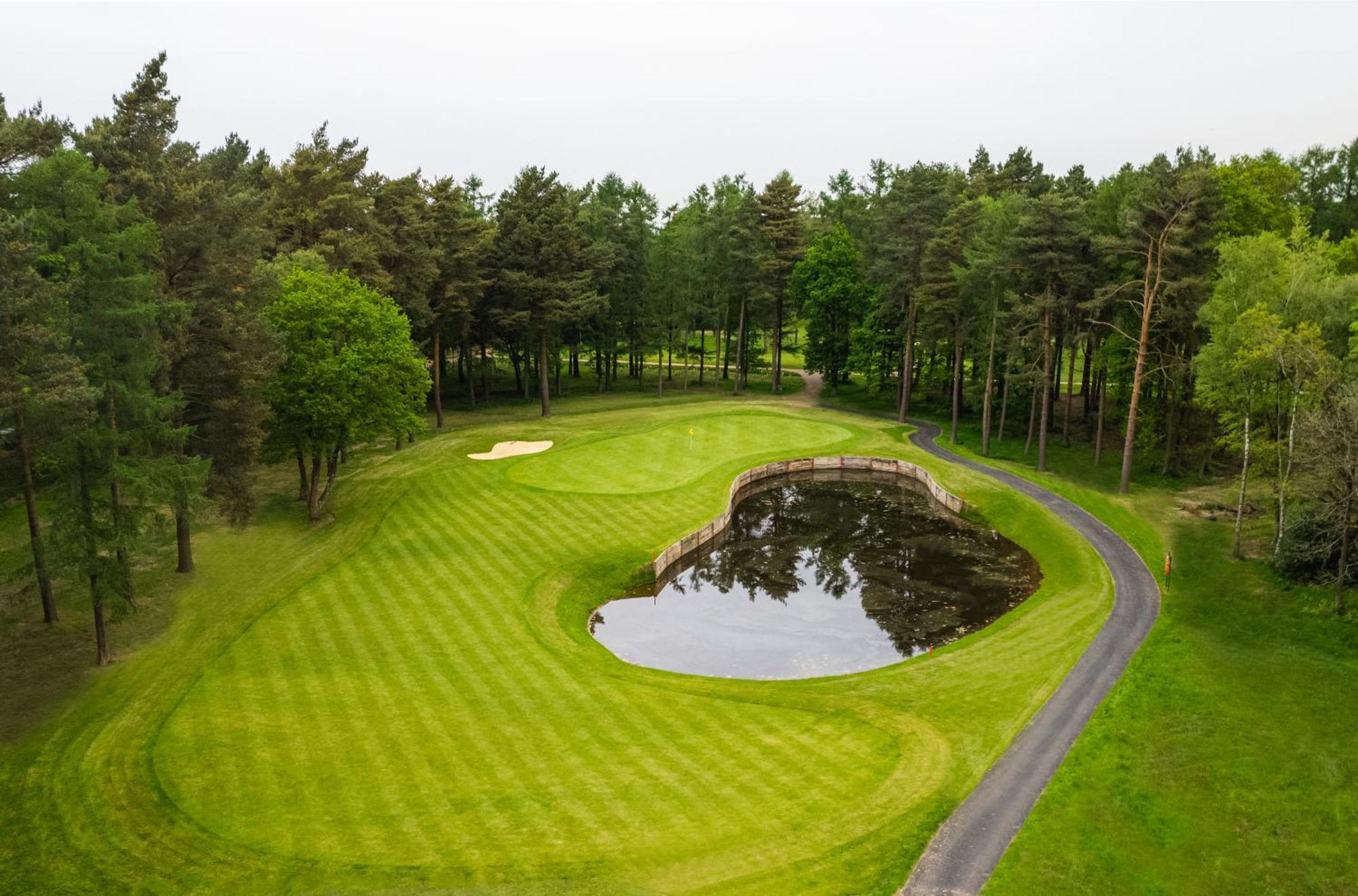 Foxhills Club & Resort Ottershaw Eksteriør bilde