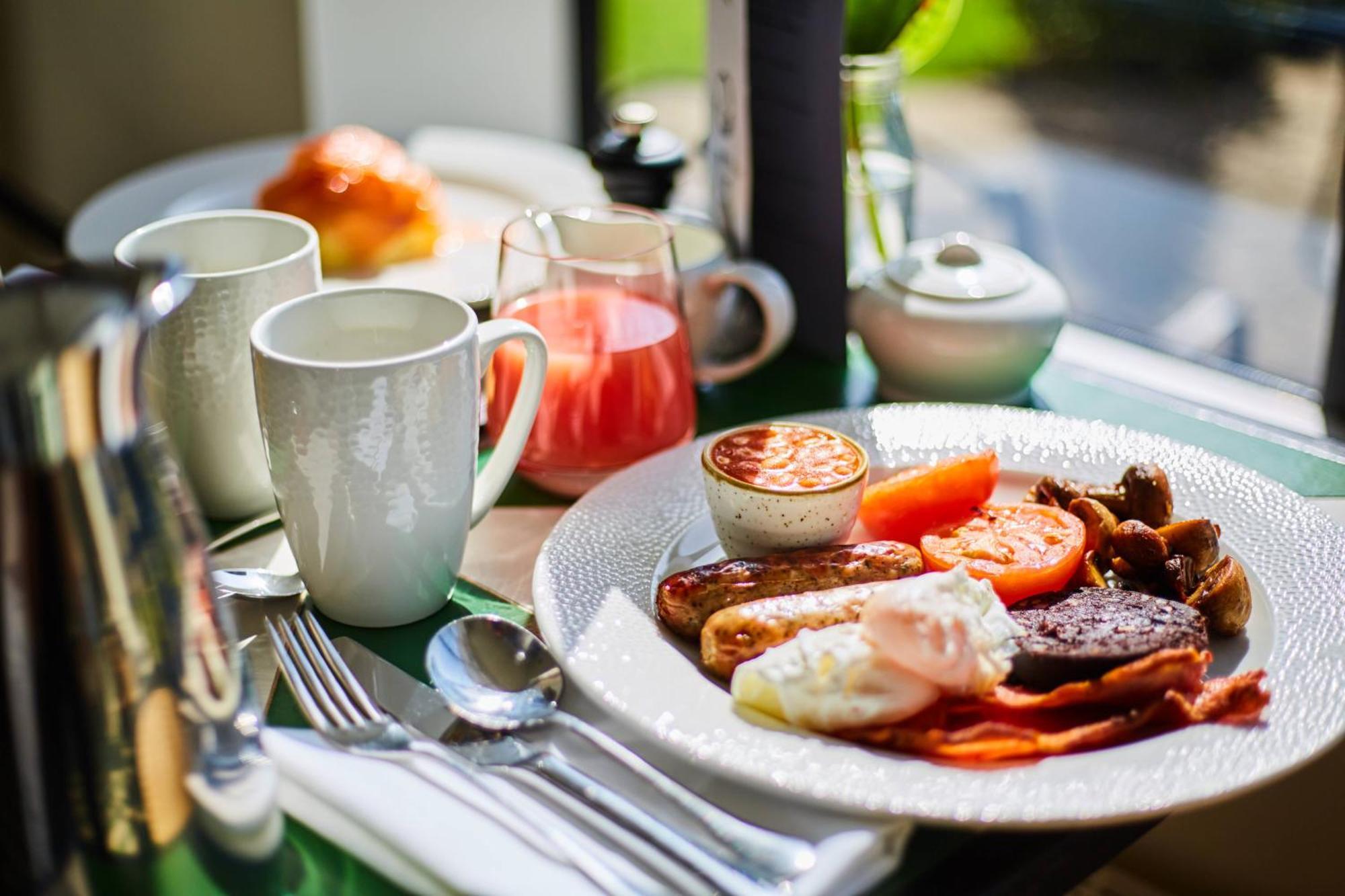 Foxhills Club & Resort Ottershaw Eksteriør bilde